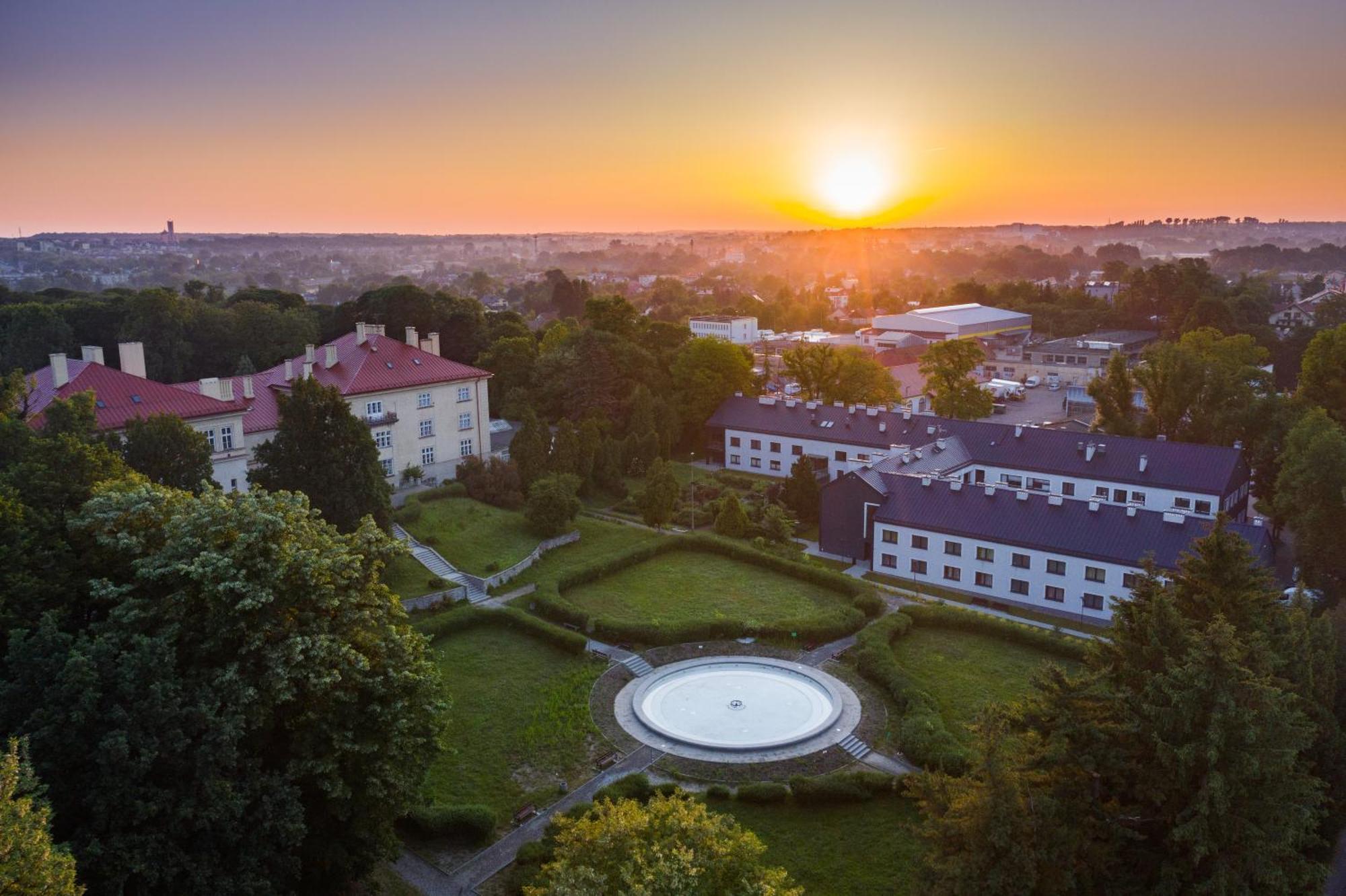 Centrum Rehabilitacji Spolecznej I Zawodowej Zaz Sloneczne Wzgorze Tarnau Exterior foto